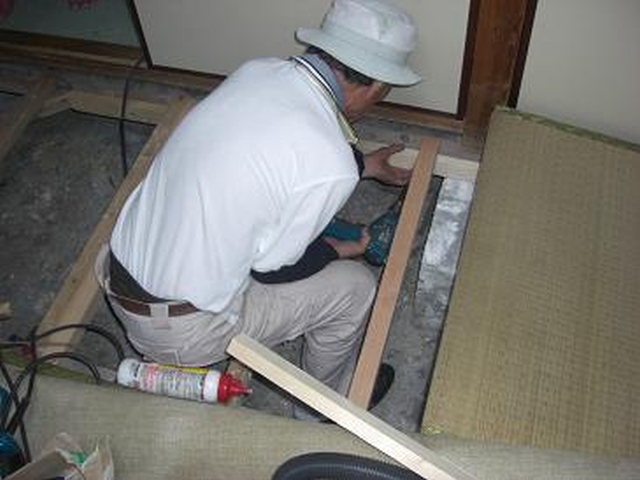 リフォーム松原市　床下補強　床下修繕　和室床鳴り修理