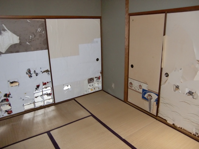 リフォーム兵庫県尼崎市　洗面所リフォーム　内装リフォーム（クロス張替・壁紙張替・クッションフロアー張替）和室から洋室へ